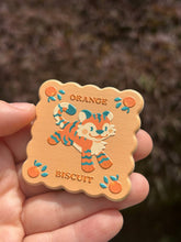 Load image into Gallery viewer, Wooden Animal Biscuit Pins
