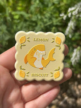 Load image into Gallery viewer, Wooden Animal Biscuit Pins
